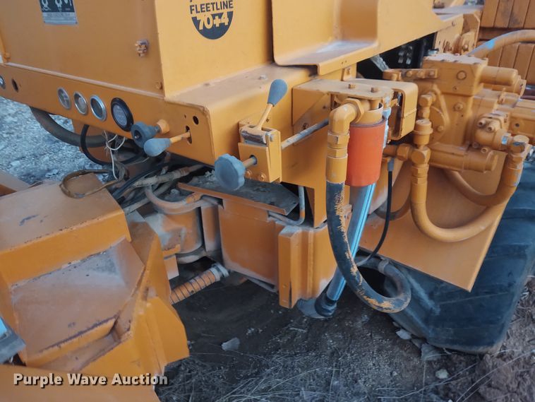 image for item FY9896 Davis Fleetline 70+4  trencher