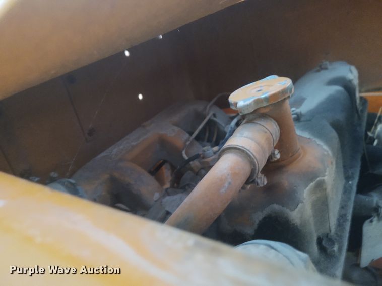 image for item FY9896 Davis Fleetline 70+4  trencher