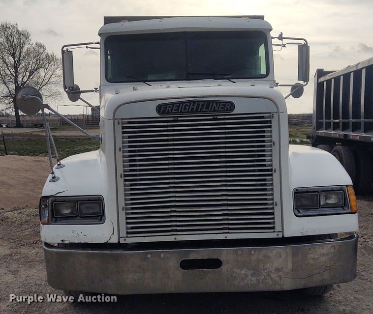 image for item FY9993 1992 Freightliner FLD120  dump truck