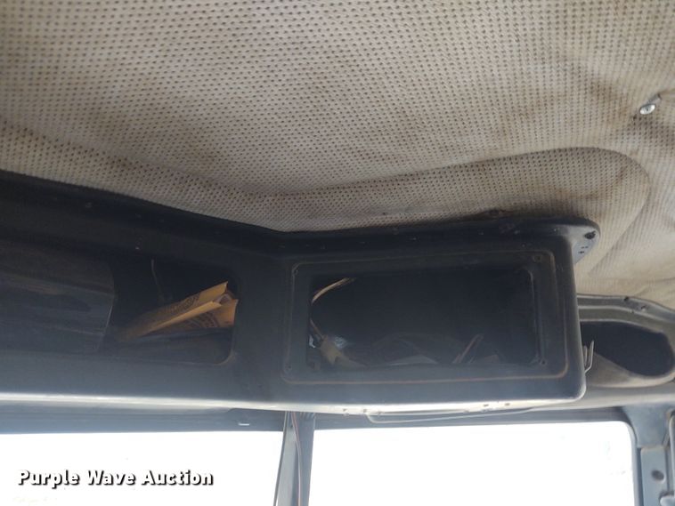 image for item FY9993 1992 Freightliner FLD120  dump truck