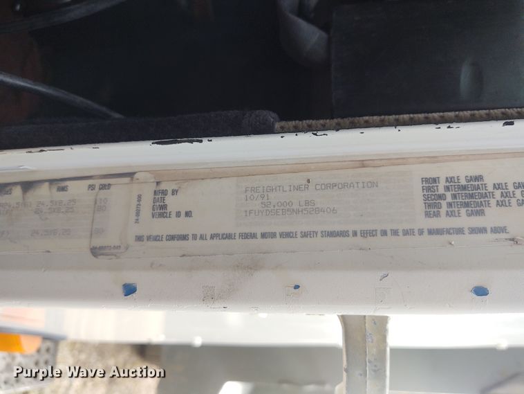 image for item FY9993 1992 Freightliner FLD120  dump truck