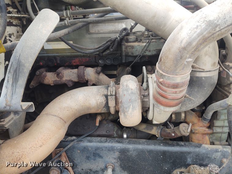 image for item FY9993 1992 Freightliner FLD120  dump truck