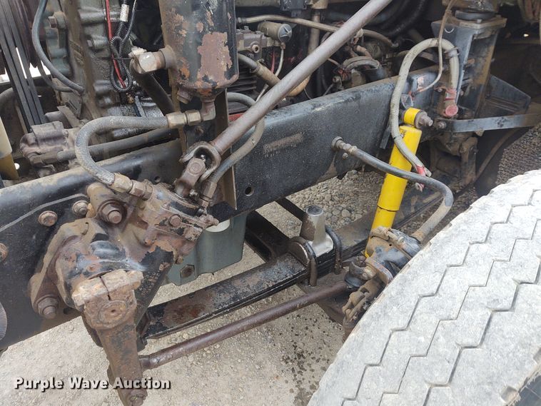 image for item FY9993 1992 Freightliner FLD120  dump truck