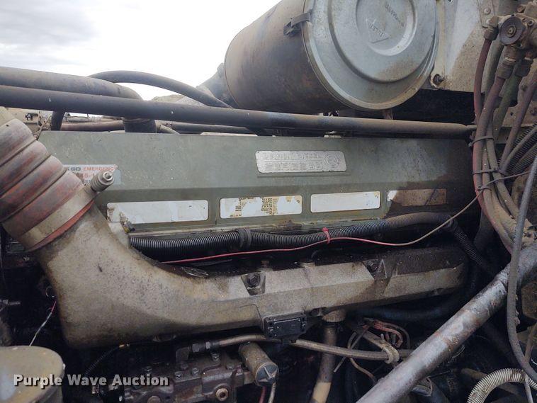 image for item FY9993 1992 Freightliner FLD120  dump truck