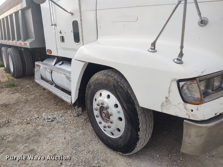 image for item FY9993 1992 Freightliner FLD120  dump truck