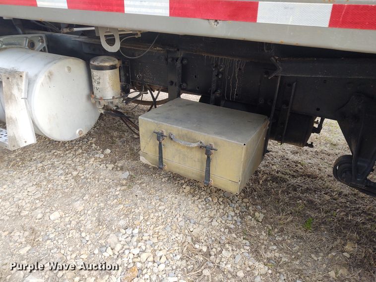 image for item FY9993 1992 Freightliner FLD120  dump truck