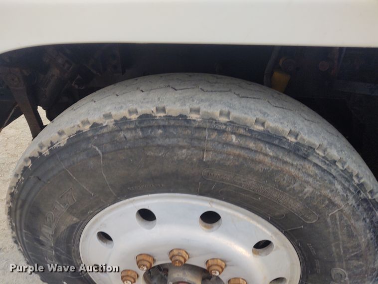 image for item FY9993 1992 Freightliner FLD120  dump truck