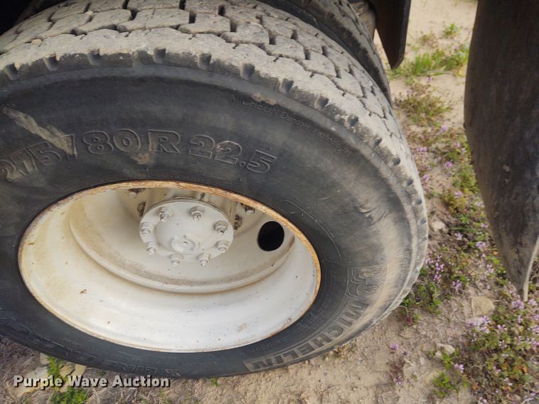 image for item FY9993 1992 Freightliner FLD120  dump truck