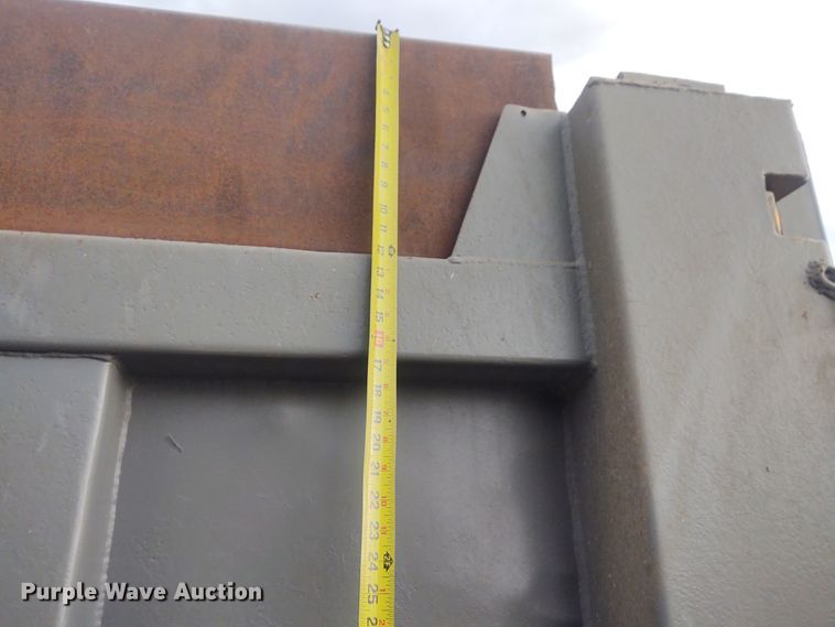 image for item FY9993 1992 Freightliner FLD120  dump truck