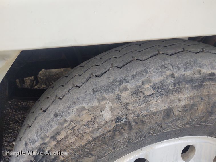 image for item FY9993 1992 Freightliner FLD120  dump truck