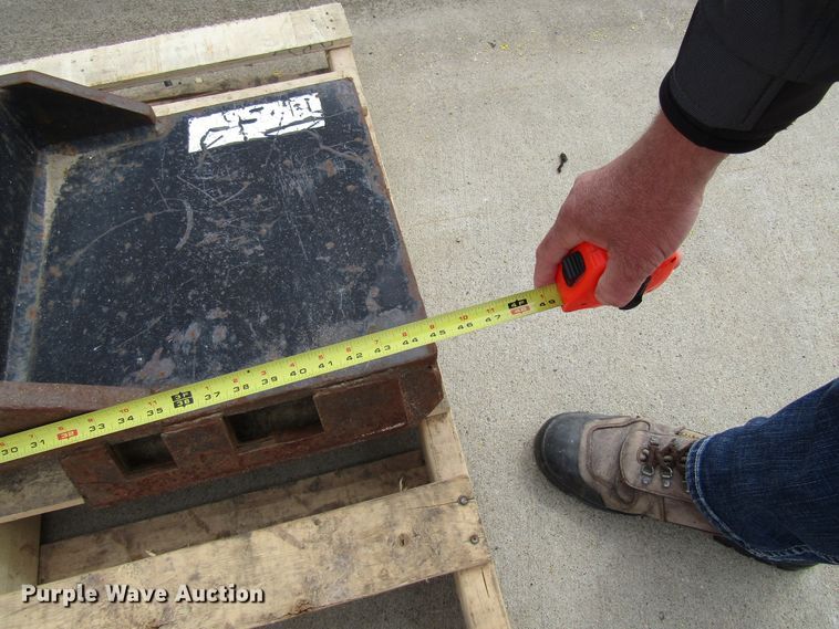 image for item GC9897 Excavator attachments