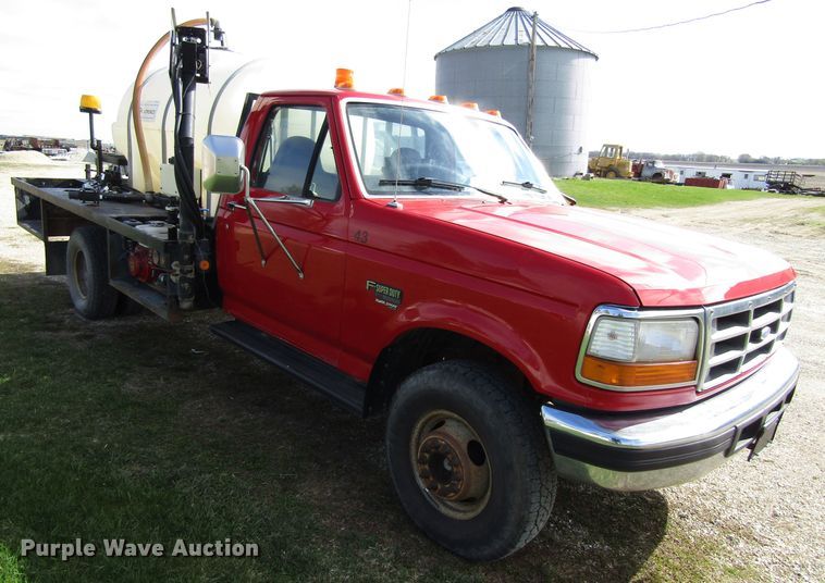 image for item GC9903 1996 Ford F450 Super Duty  flatbed truck