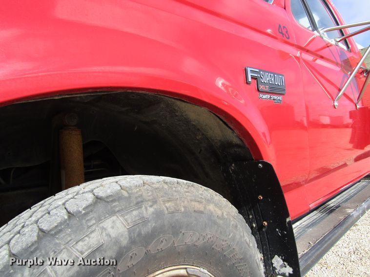 image for item GC9903 1996 Ford F450 Super Duty  flatbed truck