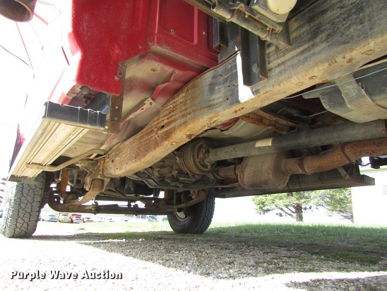 image for item GC9903 1996 Ford F450 Super Duty  flatbed truck