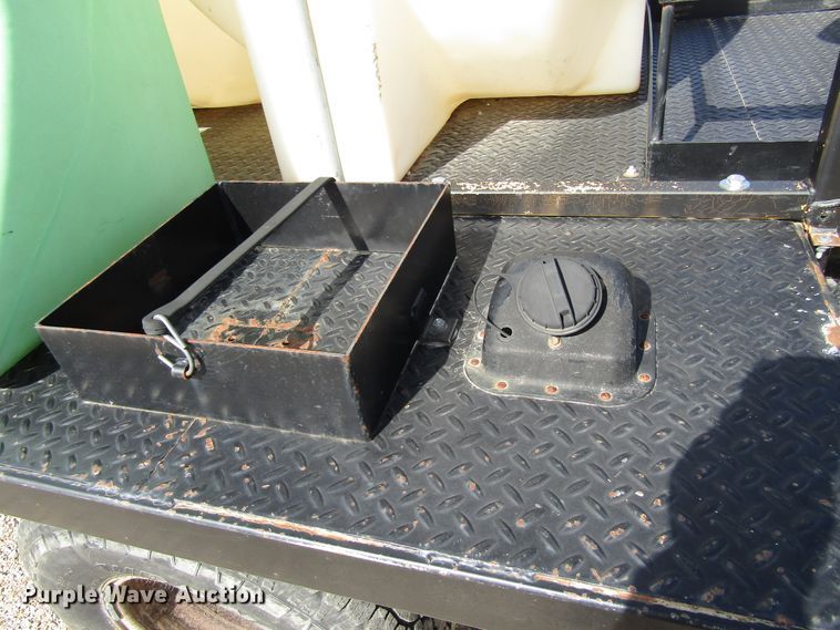 image for item GC9903 1996 Ford F450 Super Duty  flatbed truck