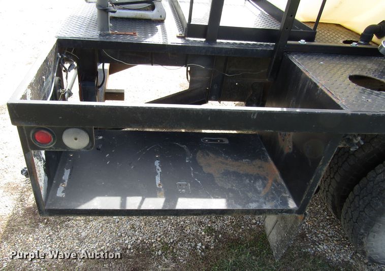 image for item GC9903 1996 Ford F450 Super Duty  flatbed truck