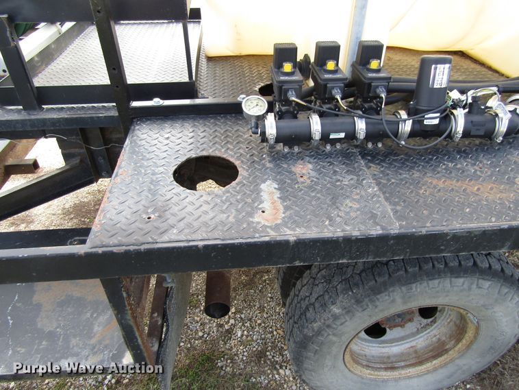 image for item GC9903 1996 Ford F450 Super Duty  flatbed truck