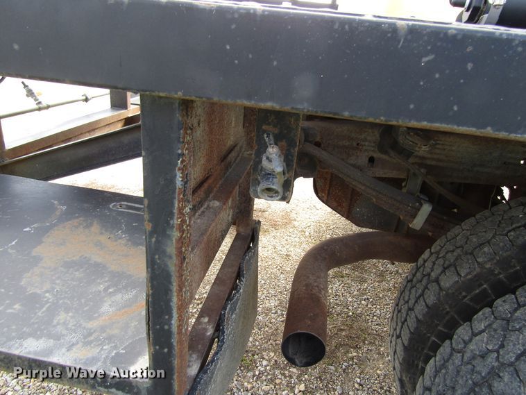 image for item GC9903 1996 Ford F450 Super Duty  flatbed truck