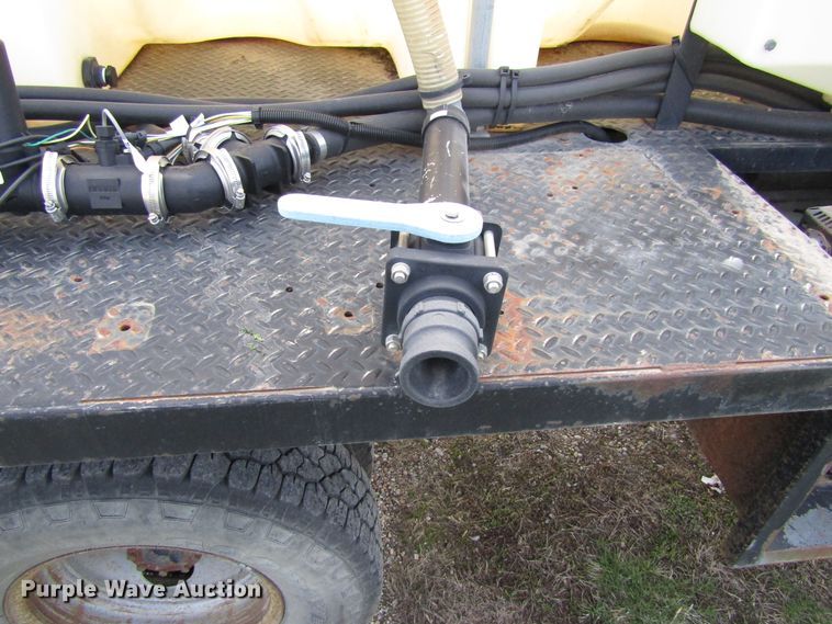 image for item GC9903 1996 Ford F450 Super Duty  flatbed truck