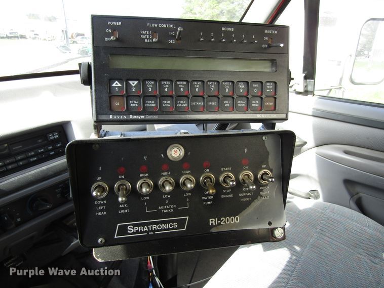 image for item GC9903 1996 Ford F450 Super Duty  flatbed truck