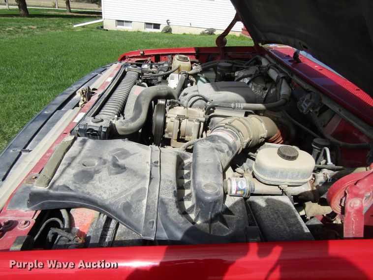 image for item GC9903 1996 Ford F450 Super Duty  flatbed truck