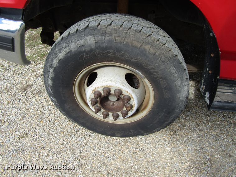 image for item GC9903 1996 Ford F450 Super Duty  flatbed truck