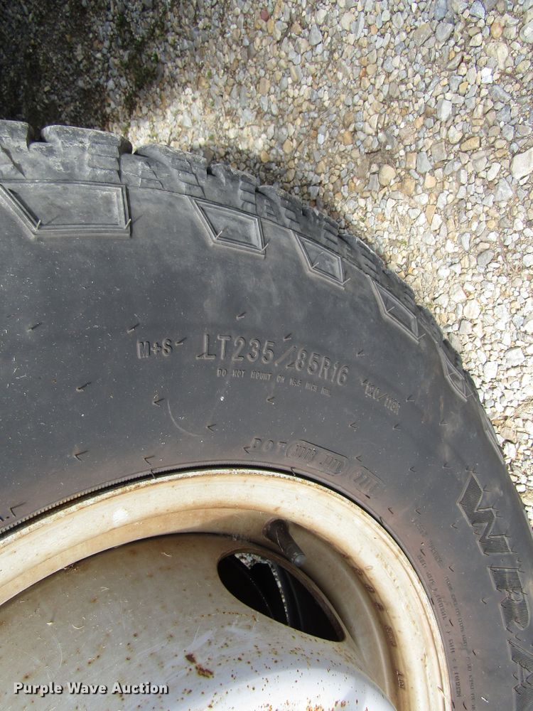 image for item GC9903 1996 Ford F450 Super Duty  flatbed truck