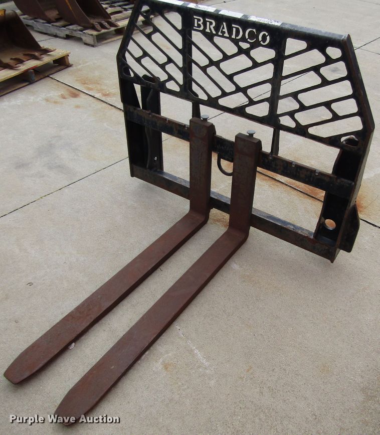 image for item GC9911 Bradco 42"L forks