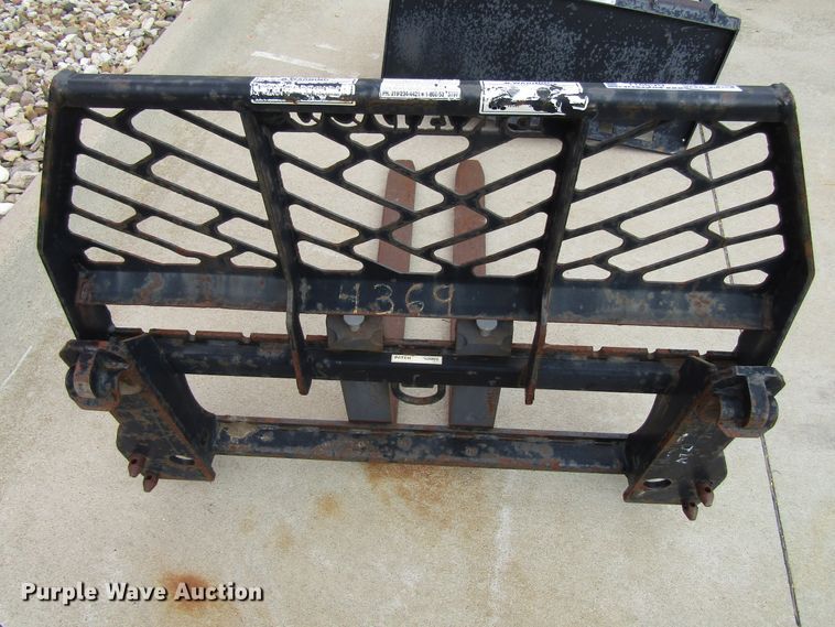 image for item GC9911 Bradco 42"L forks