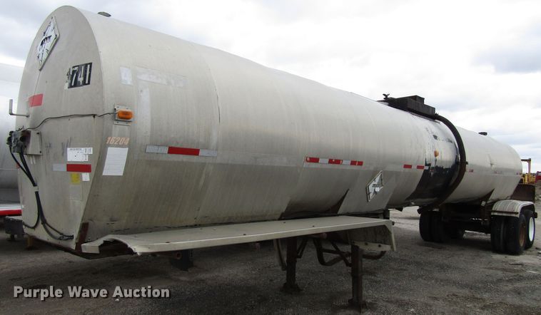 image for item GC9916 1976 Trailmobile T431CAF1  tank trailer