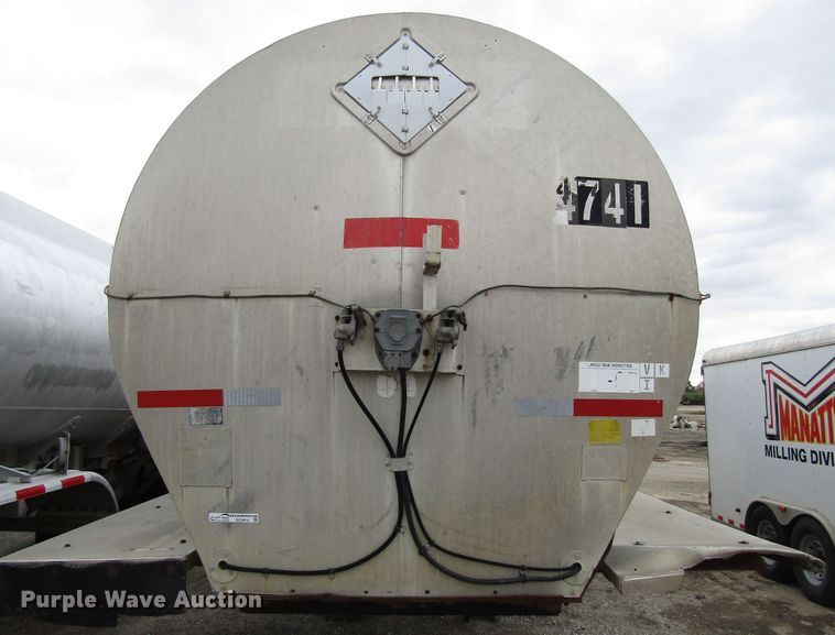 image for item GC9916 1976 Trailmobile T431CAF1  tank trailer