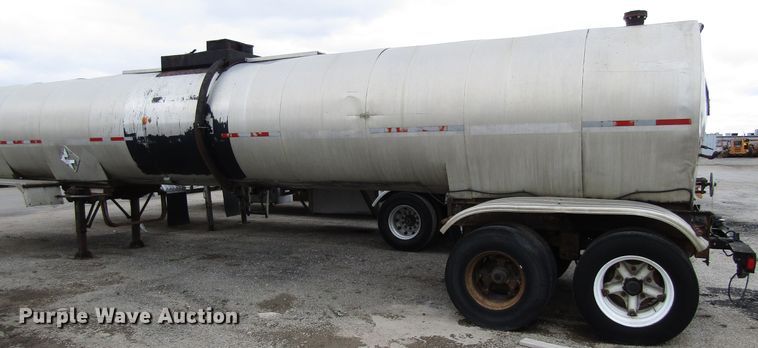 image for item GC9916 1976 Trailmobile T431CAF1  tank trailer