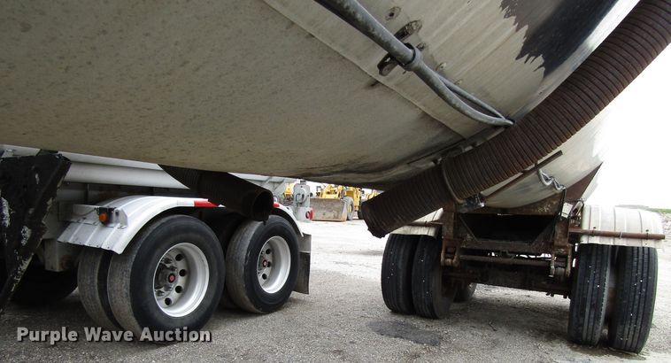 image for item GC9916 1976 Trailmobile T431CAF1  tank trailer