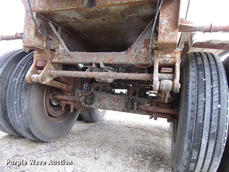 image for item GC9916 1976 Trailmobile T431CAF1  tank trailer