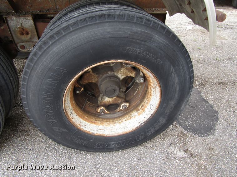 image for item GC9916 1976 Trailmobile T431CAF1  tank trailer