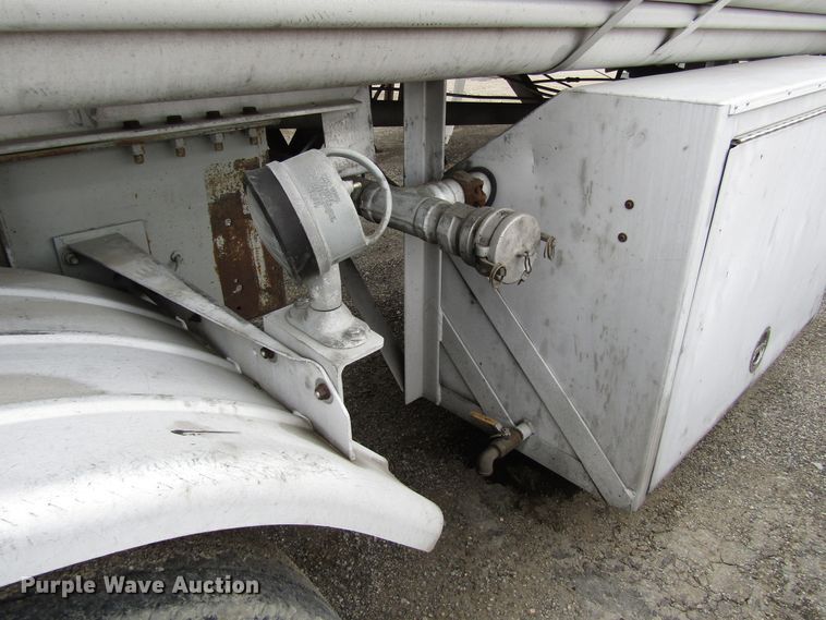 image for item GC9917 1994 Heil Co  tank trailer