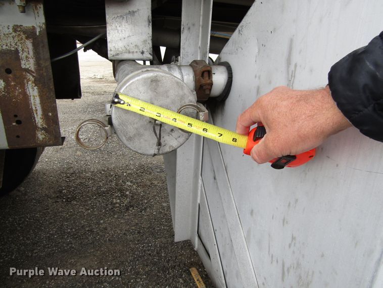 image for item GC9917 1994 Heil Co  tank trailer