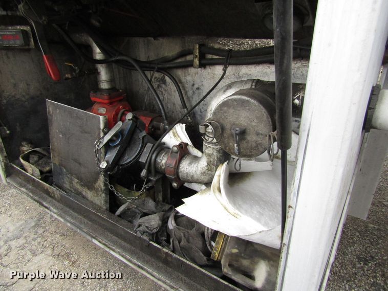 image for item GC9917 1994 Heil Co  tank trailer