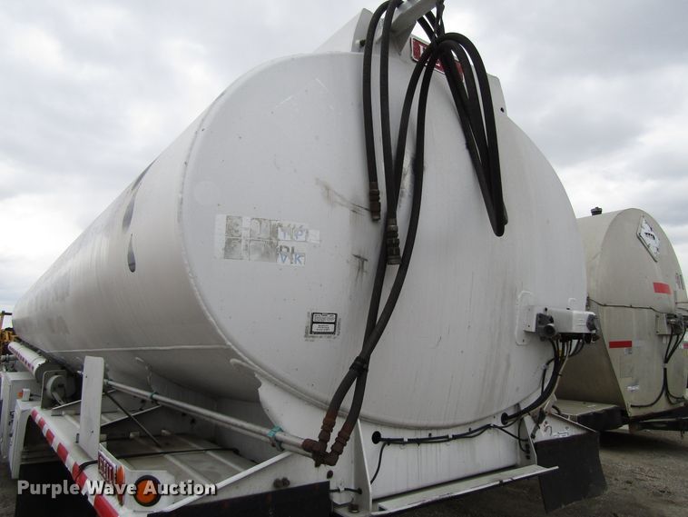 image for item GC9917 1994 Heil Co  tank trailer