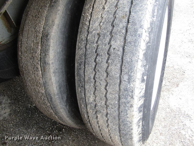 image for item GC9917 1994 Heil Co  tank trailer