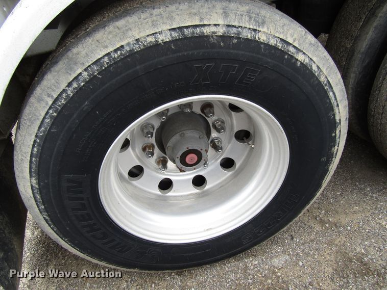 image for item GC9917 1994 Heil Co  tank trailer