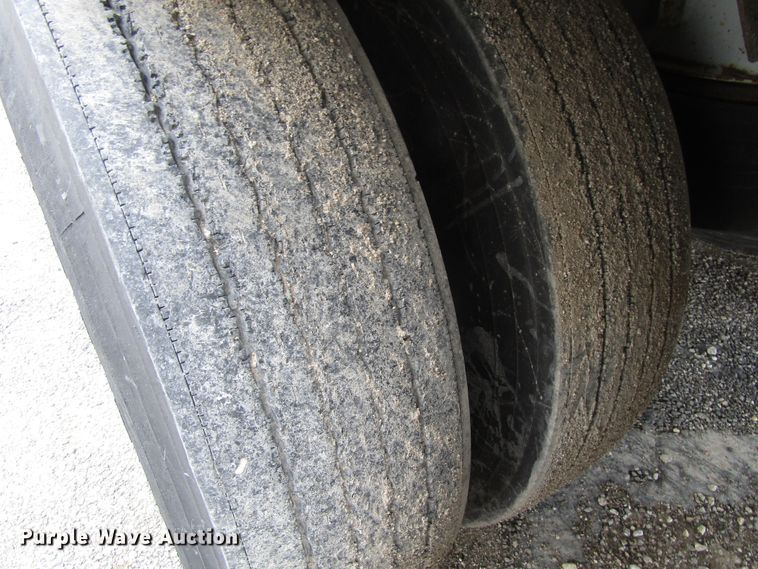 image for item GC9917 1994 Heil Co  tank trailer