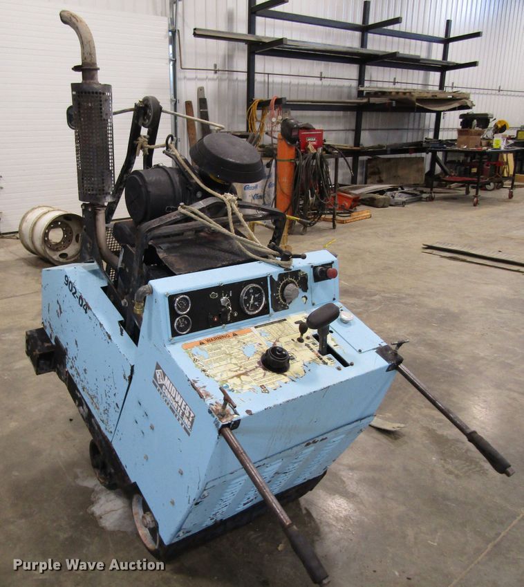 image for item GC9919 Diamant Boart 105D concrete saw