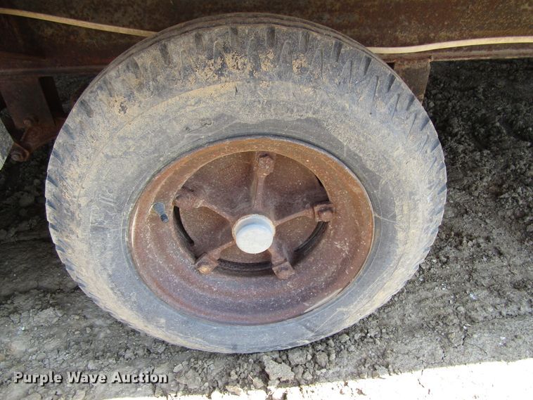 image for item GC9924 1993 MFE  jobsite trailer