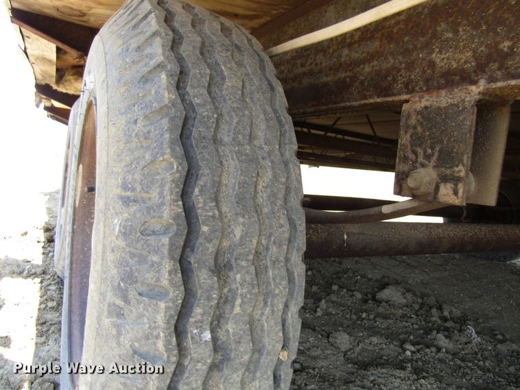 image for item GC9924 1993 MFE  jobsite trailer