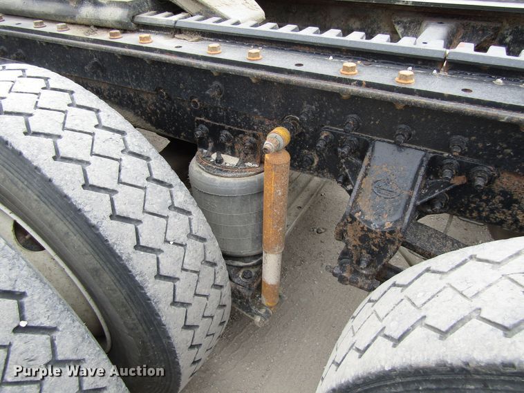 image for item GC9925 2006 Mack 700 CL700  semi truck