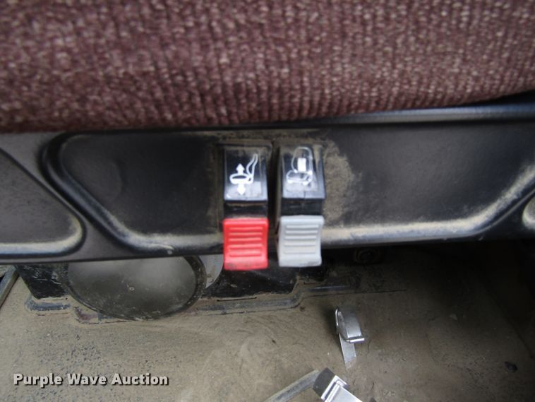 image for item GC9925 2006 Mack 700 CL700  semi truck