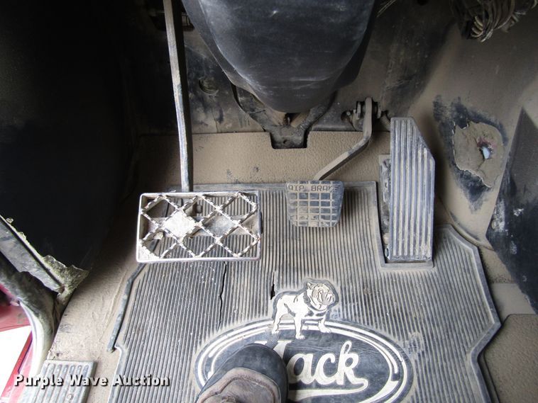 image for item GC9925 2006 Mack 700 CL700  semi truck