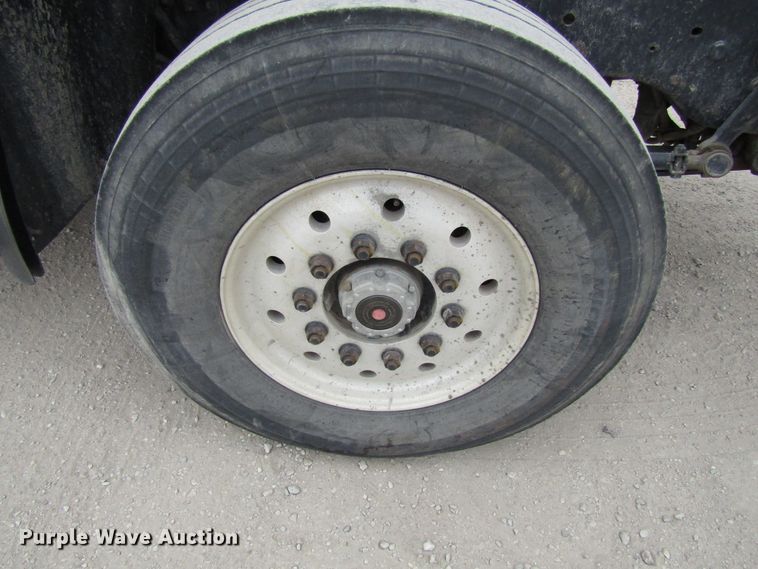 image for item GC9925 2006 Mack 700 CL700  semi truck