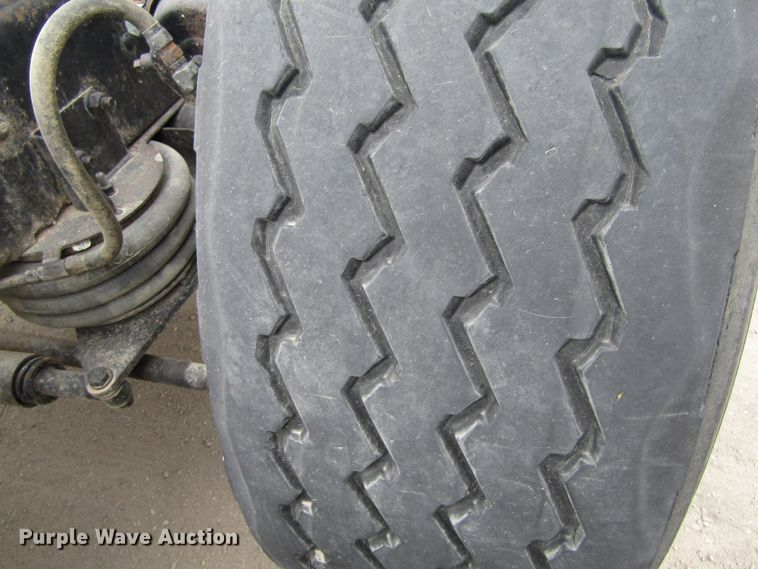 image for item GC9925 2006 Mack 700 CL700  semi truck